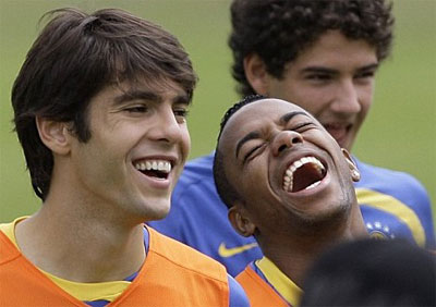 Man City quyết chiêu dụ Kaka & Buffon 